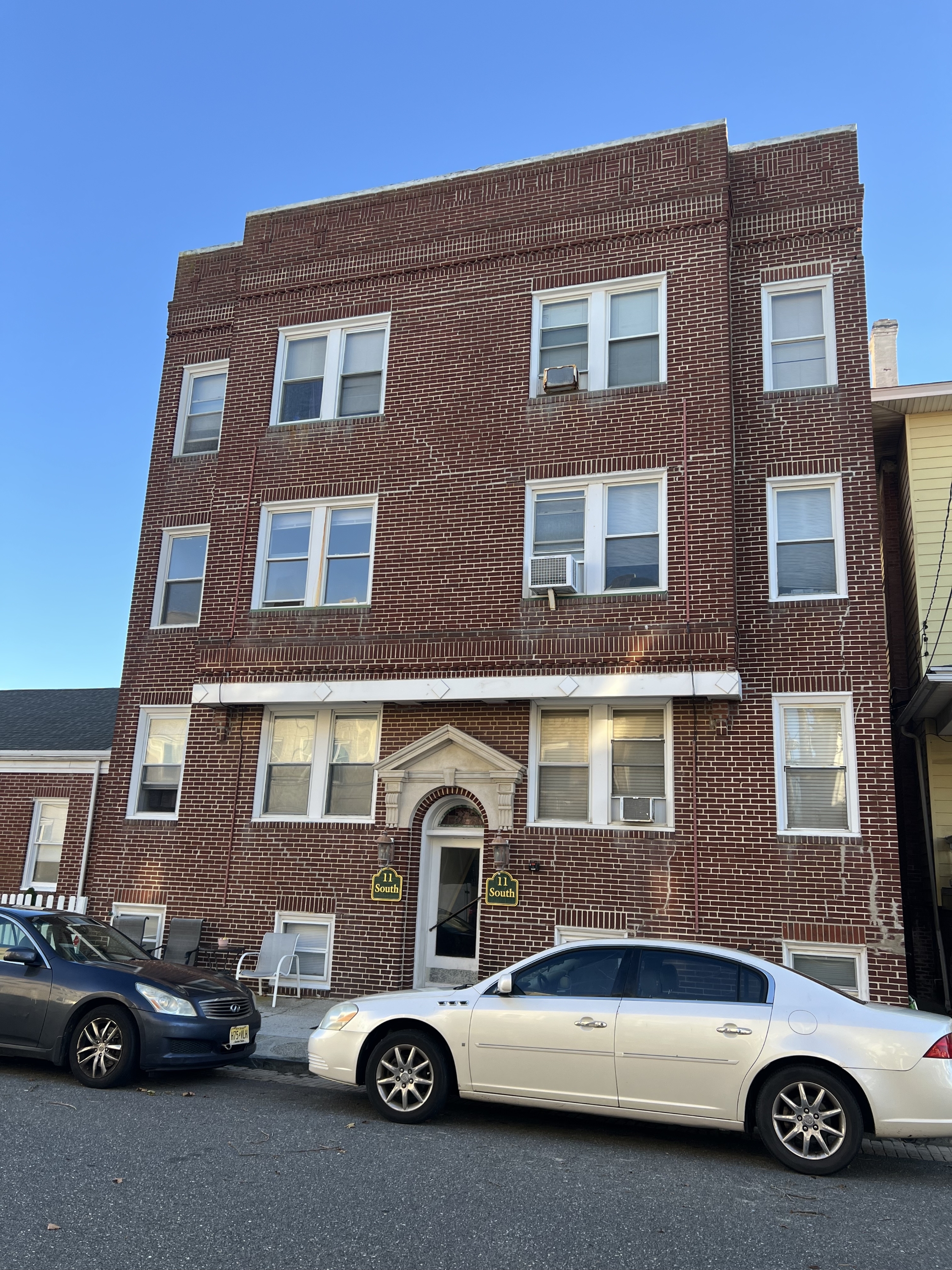 11 South Oakland Avenue - B-6